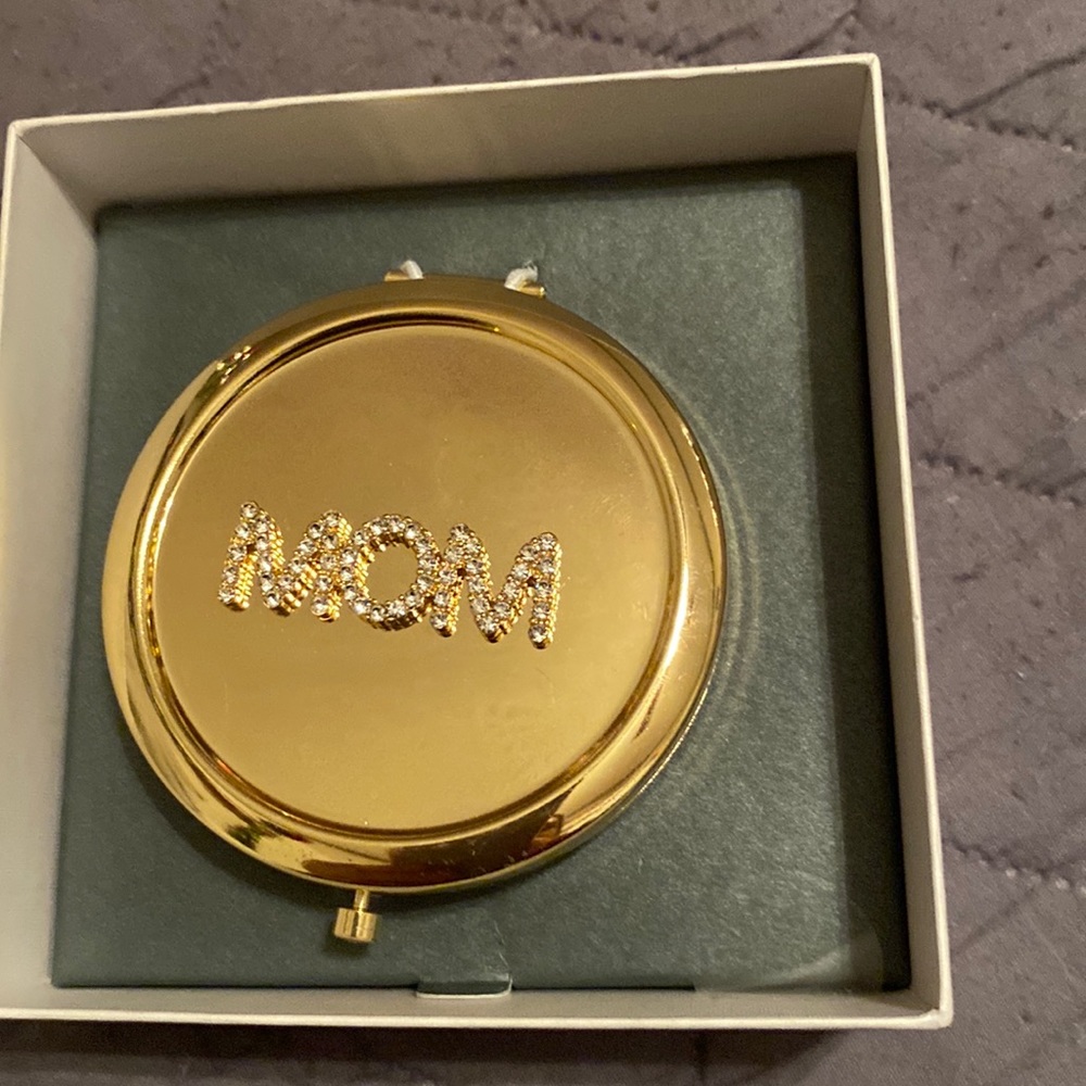 Pocket Women’s Mirror “MOM” by Mixit